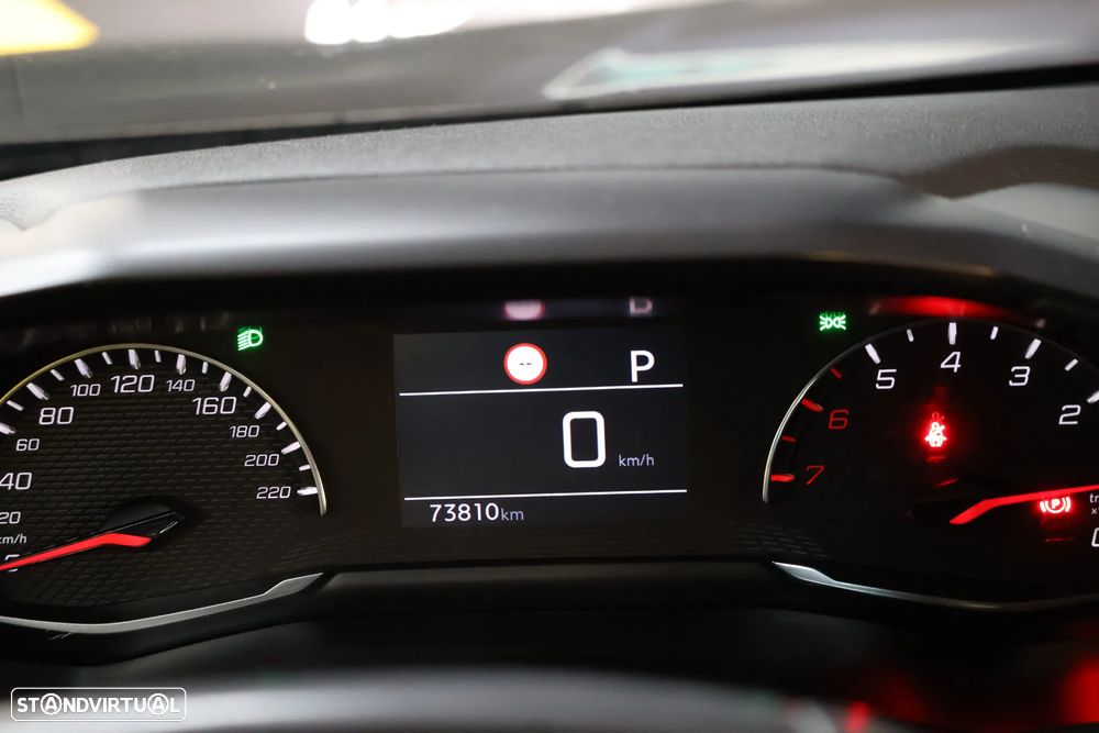 Peugeot 2008 - 12