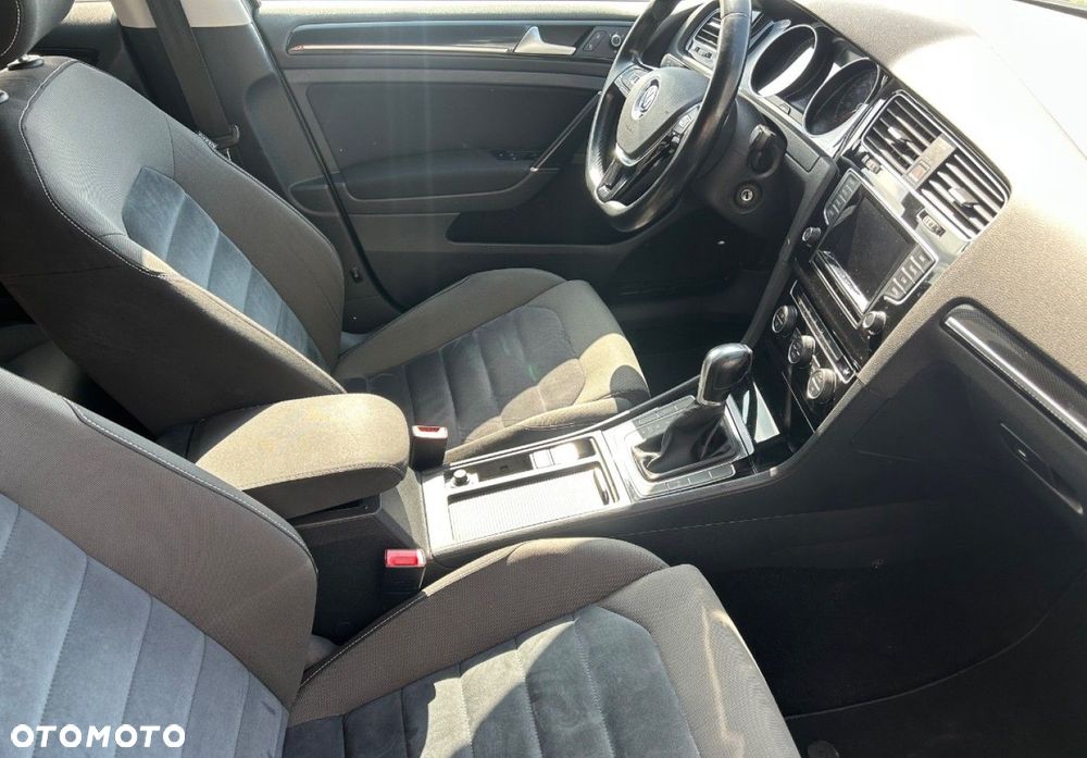 Volkswagen Golf - 19