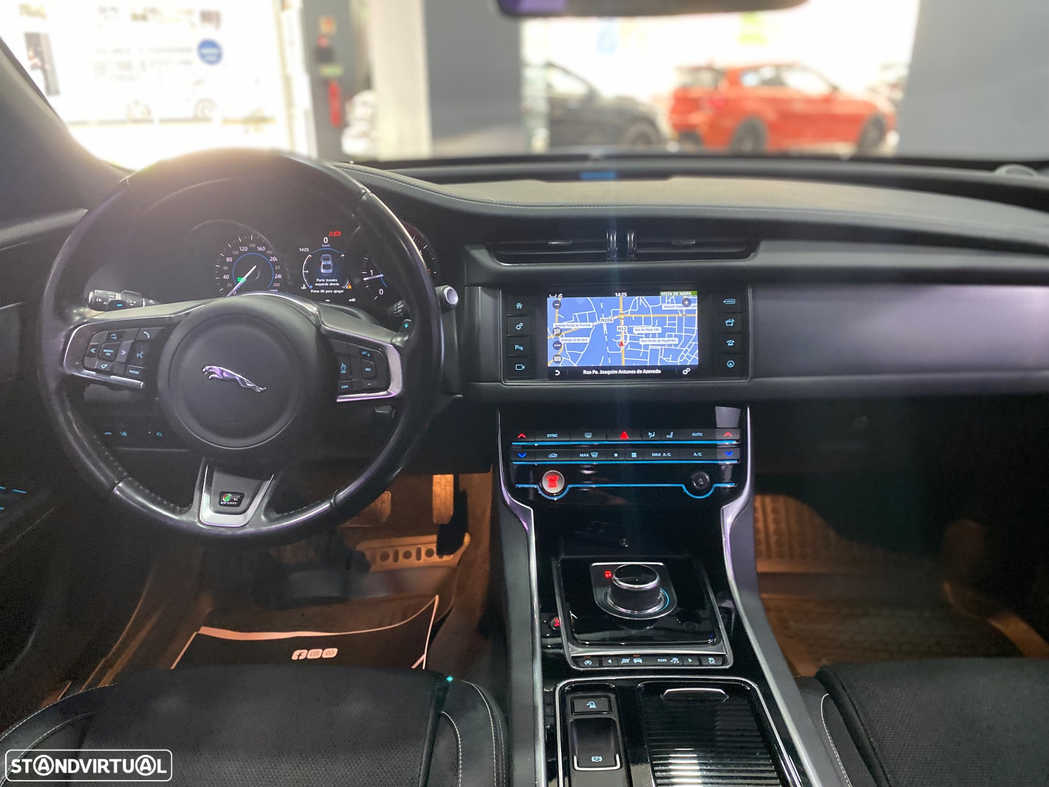 Jaguar XF 20d Aut. R-Sport - 32