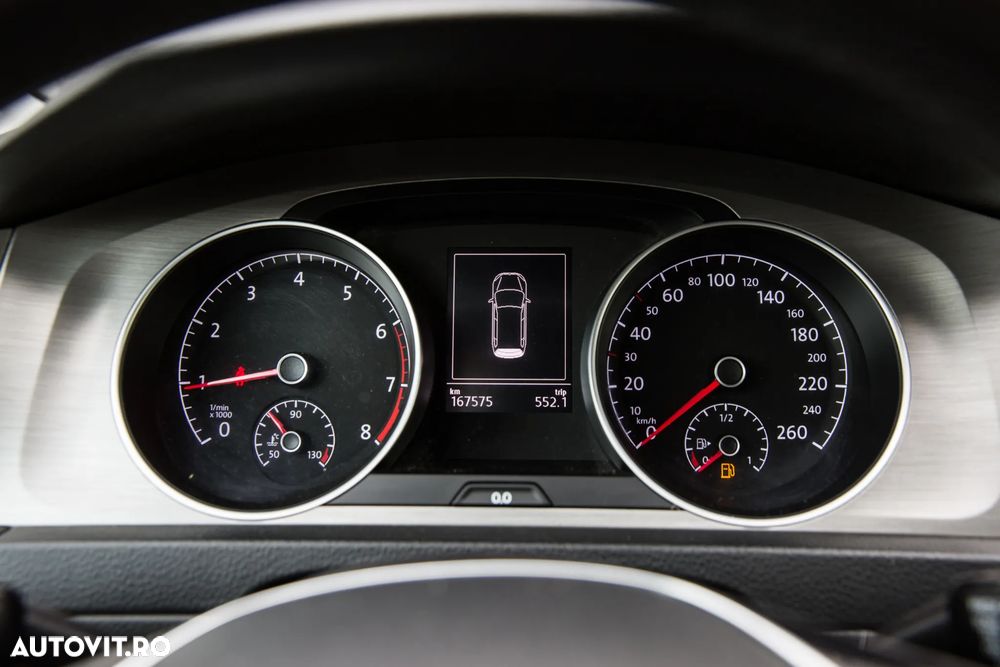 Volkswagen Golf 1.0 TSI BlueMotion Comfortline - 37