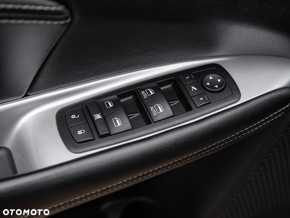 Fiat Freemont 2.0 Multijet 16V DPF Automatik Allrad Black Code - 16