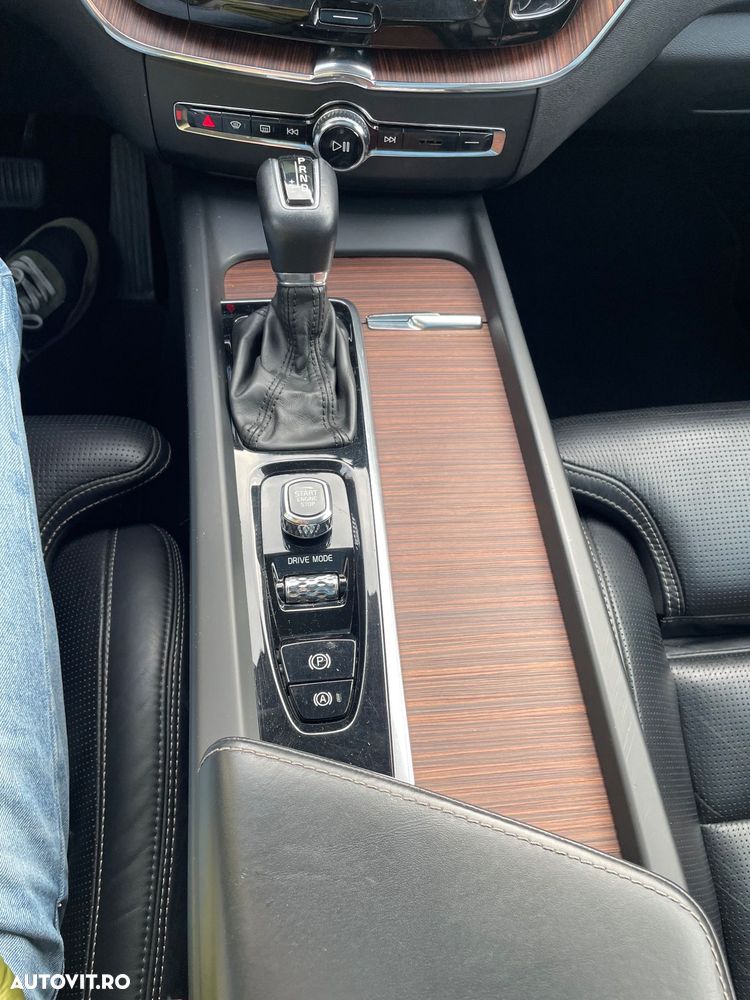 Volvo XC 60 D5 AWD Geartronic Inscription - 30