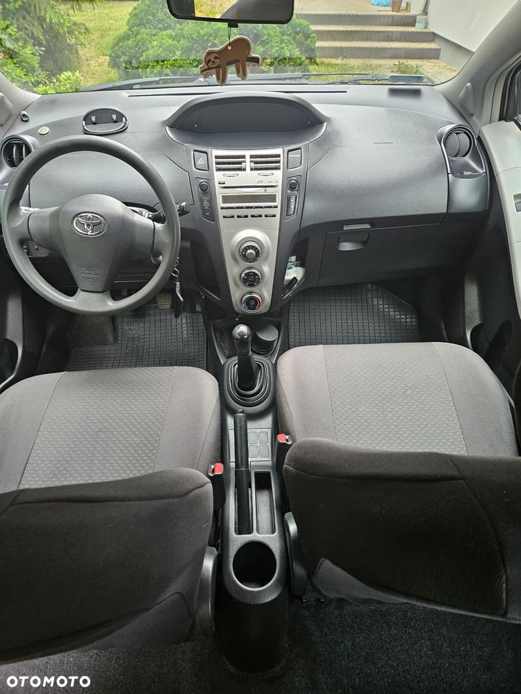 Toyota Yaris - 5