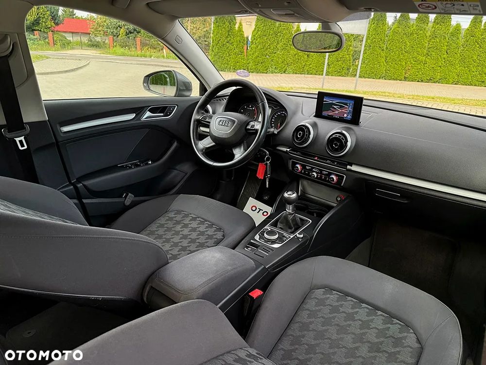 Audi A3 Sportback 1.4 TFSI Attraction - 4