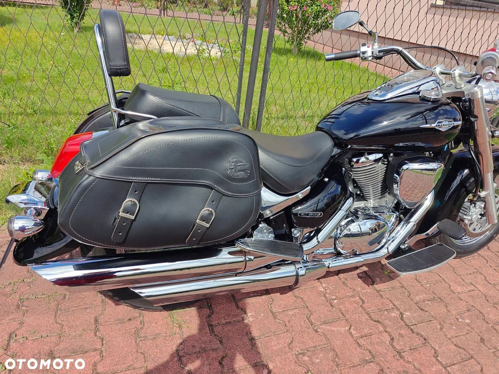 Suzuki Intruder - 4