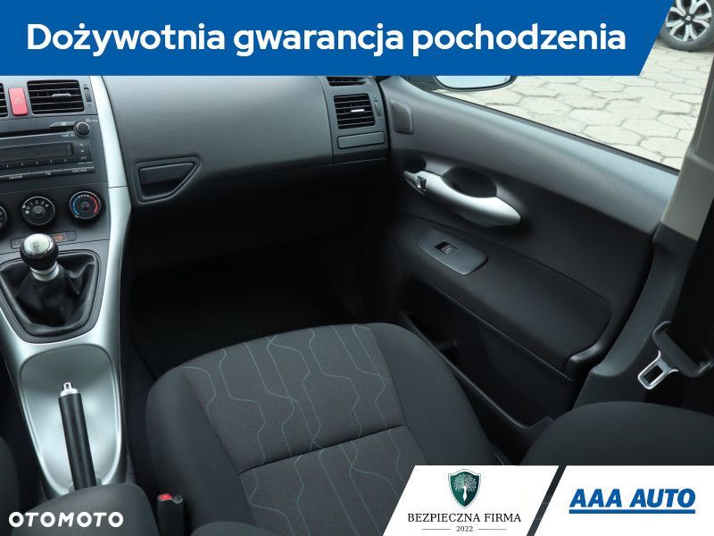 Toyota Auris - 10