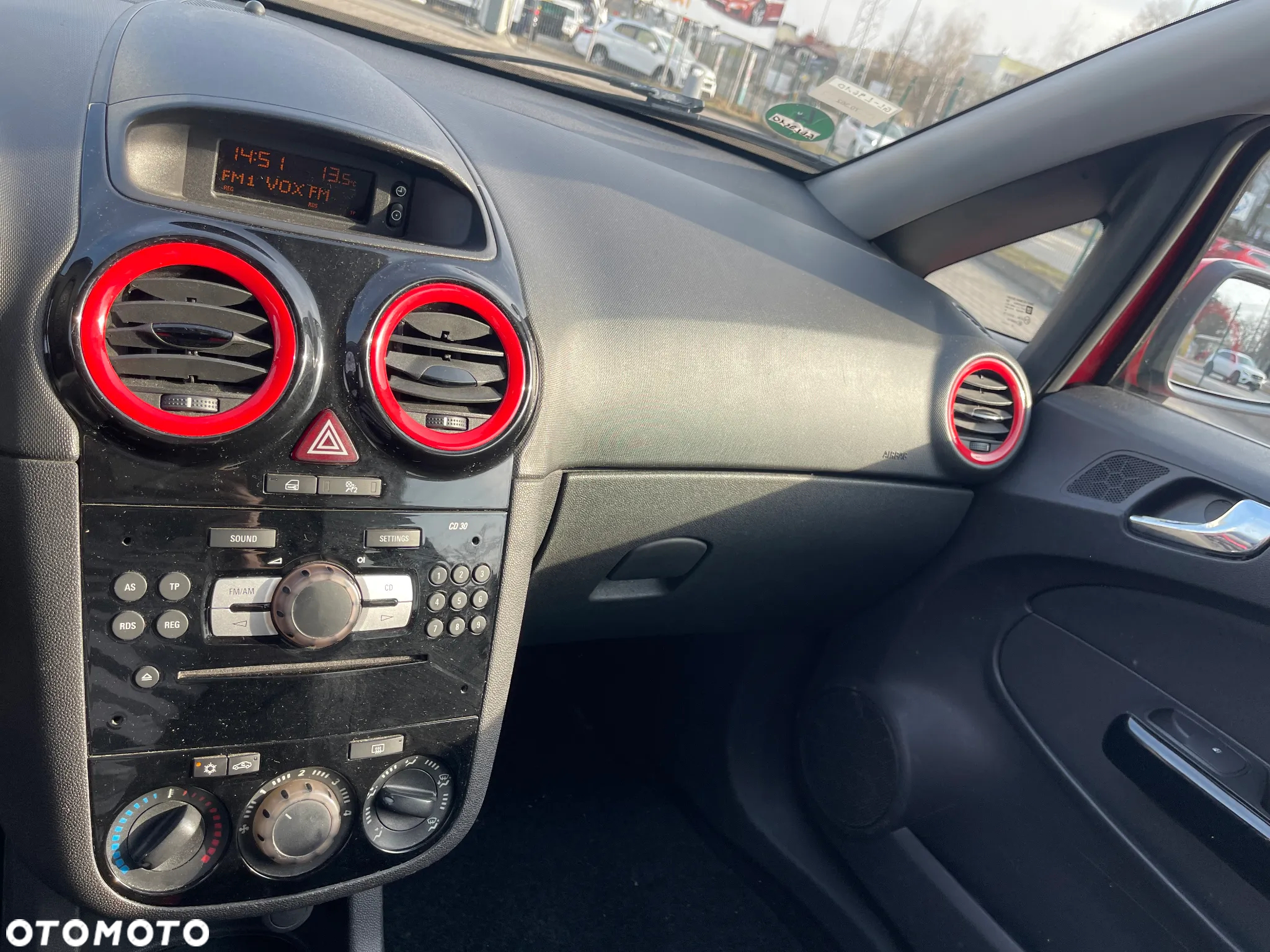 Opel Corsa 1.2 16V Cosmo - 8