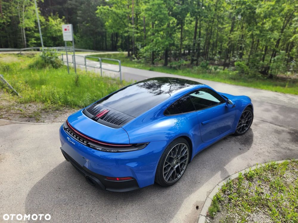 Porsche 911 Carrera - 5