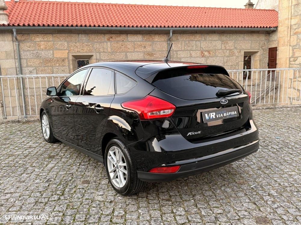 Ford Focus 1.5 TDCi EcoBlue Titanium - 5