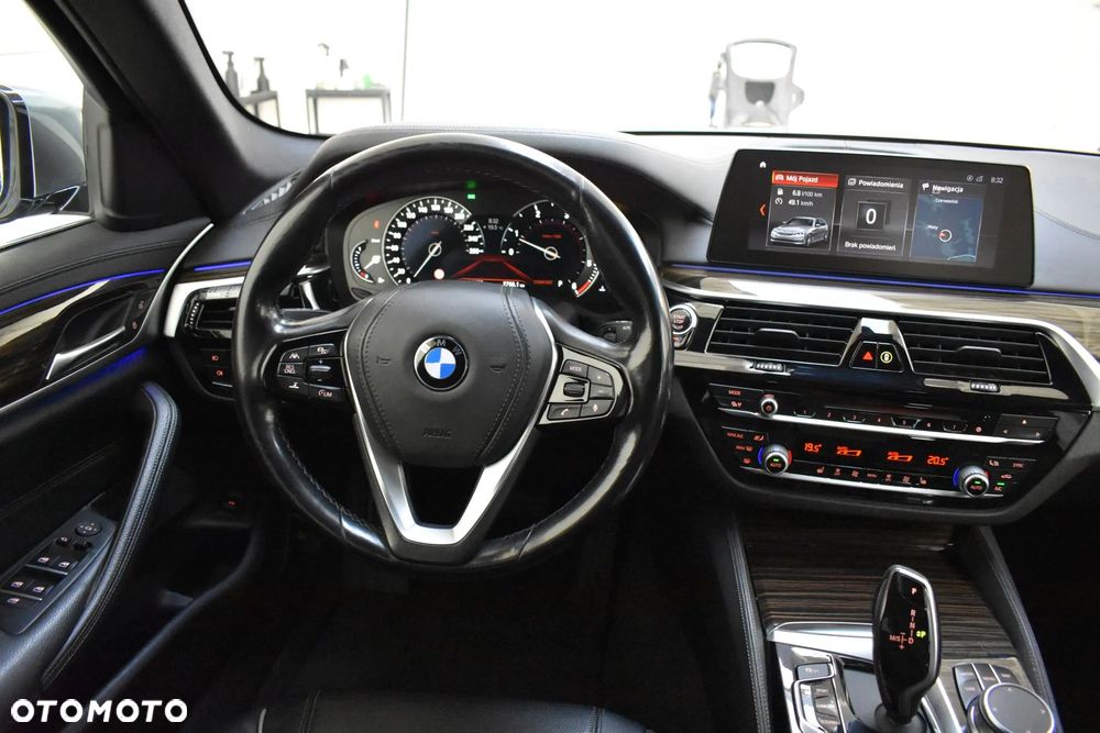 BMW Seria 5 520d xDrive Luxury Line - 18