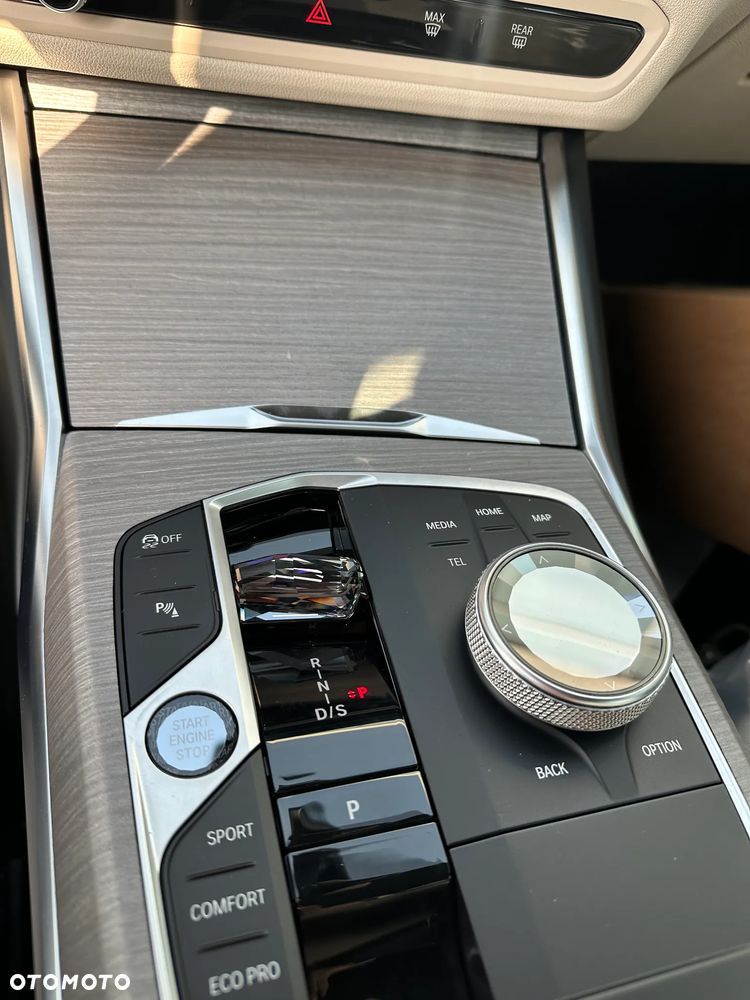 BMW Seria 3 330d xDrive mHEV M Sport - 3