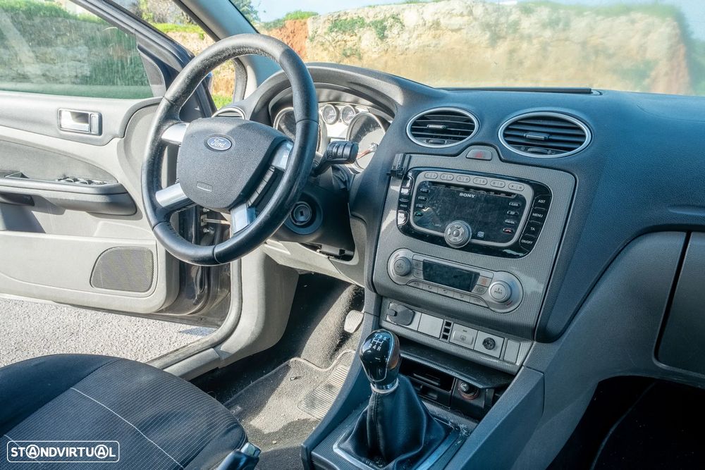 Ford Focus SW 1.6 TDCi Titanium - 14