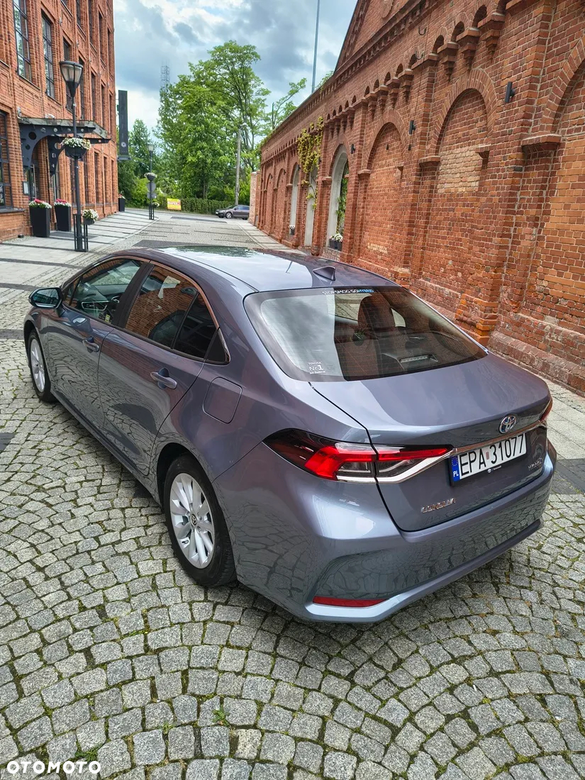 Toyota Corolla 1.8 Hybrid Comfort - 13