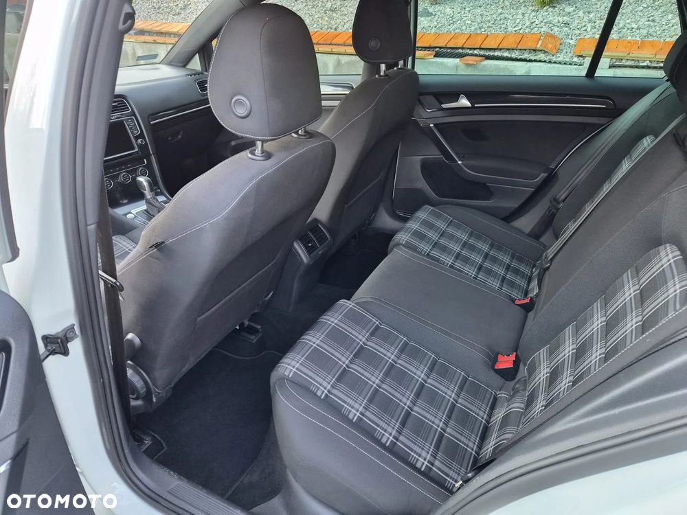 Volkswagen Golf GTD 2.0 TDI SCR DSG - 7