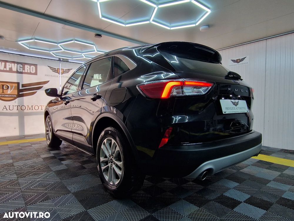 Ford Kuga 2.5 Duratec FHEV 4x4 TITANIUM - 5