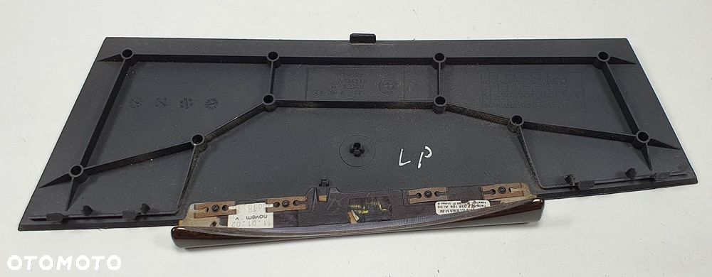 LISTWA OSŁONA POD LICZNIK BMW 7 E65 7002435 - 2