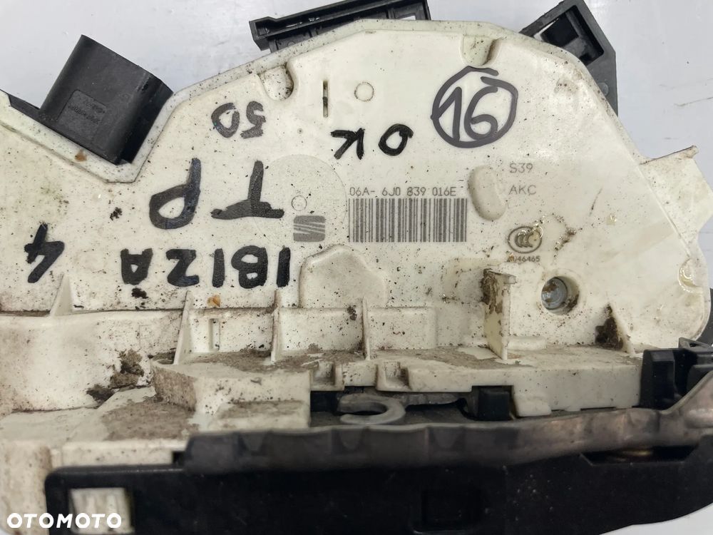 Zamek drzwi prawy tył Seat Ibiza IV 5D LIFT 6J0839016E - 2