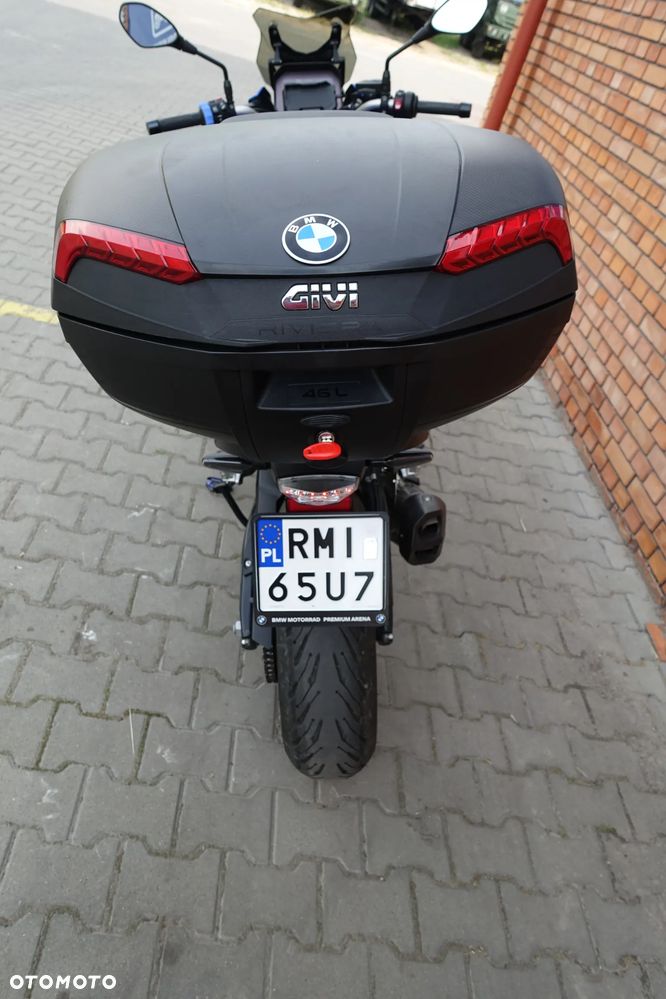 BMW F - 24
