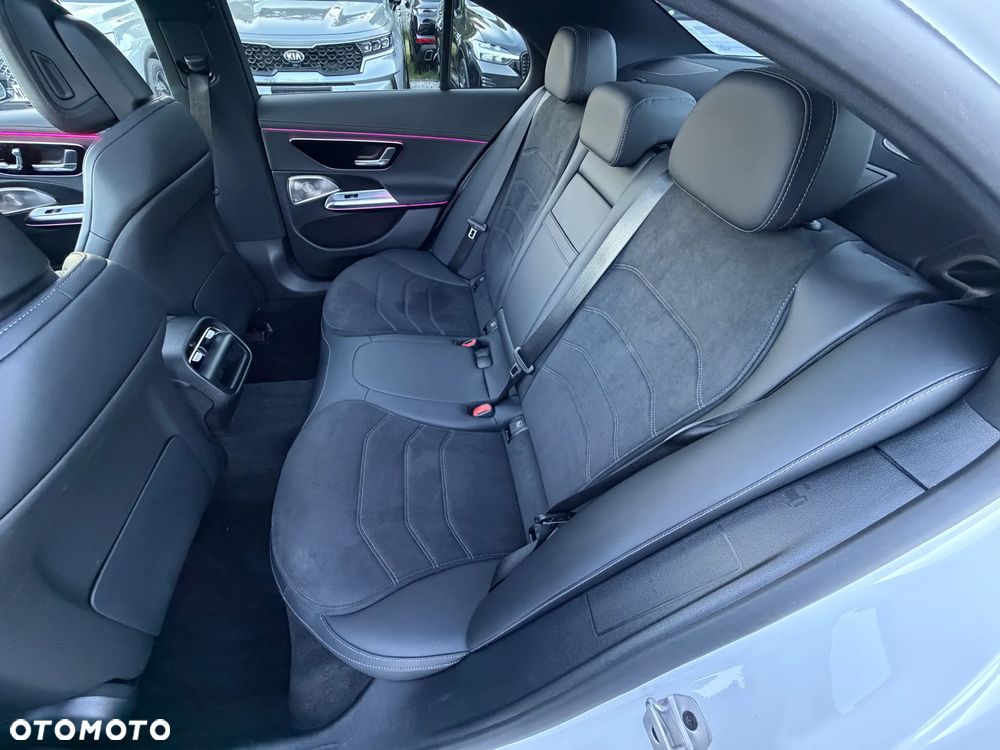 Mercedes-Benz Klasa E 220 d 4Matic 9G-TRONIC - 30