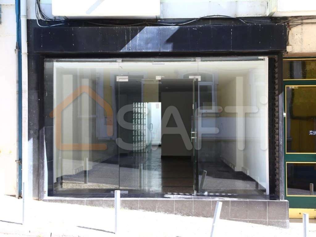 Espaço comercial à venda na Rua Barão de Sabrosa - Grande imagem: 5/14