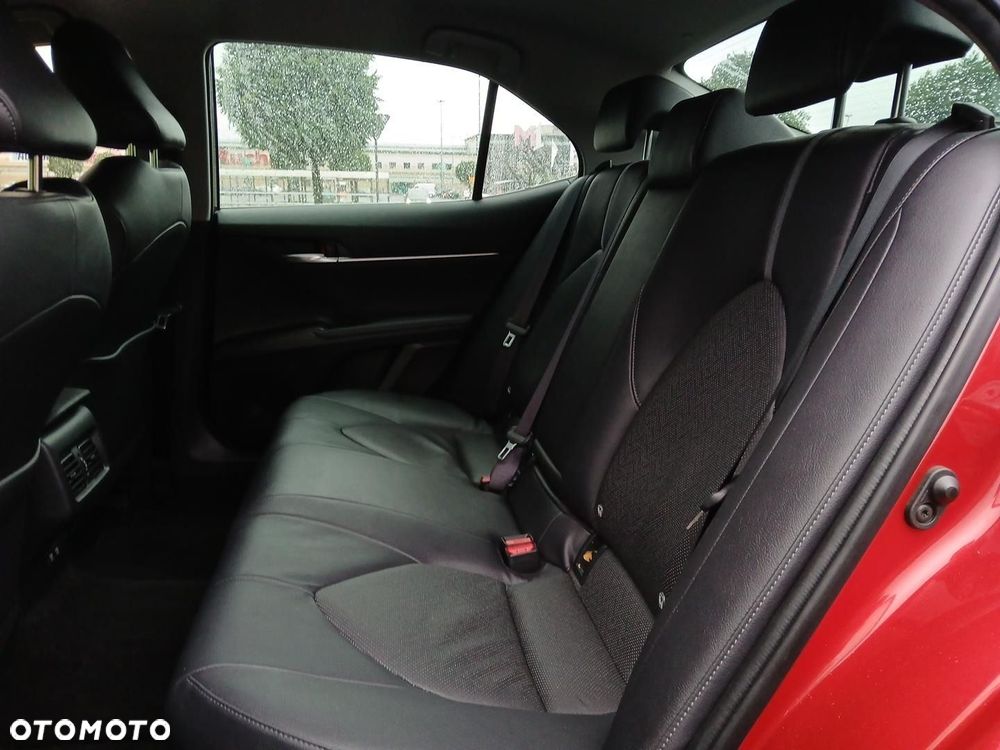 Toyota Camry 2.5 Hybrid Executive CVT - 12