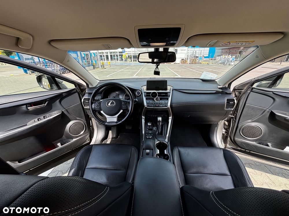 Lexus NX 300h Elegance AWD - 12