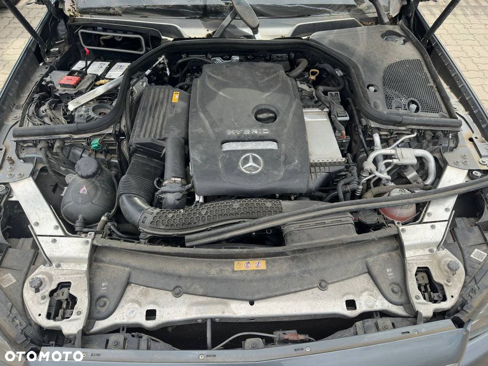 Mercedes-Benz Klasa E 300 de Business Edition - 13