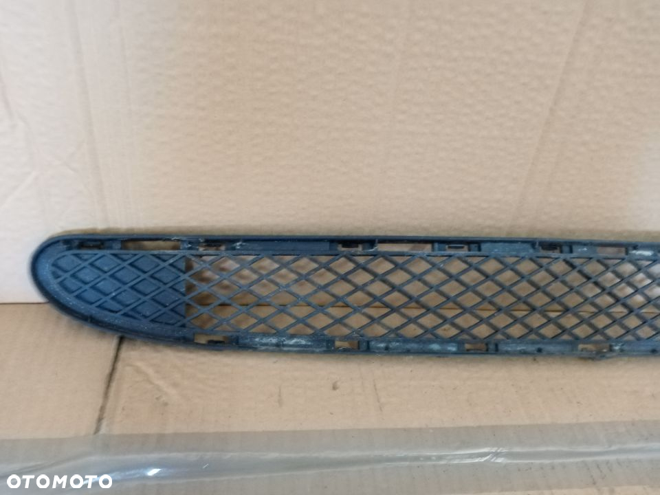 Kratka zderzaka środkowa przód Mercedes C-Klasa W203 A2038852623 - 2