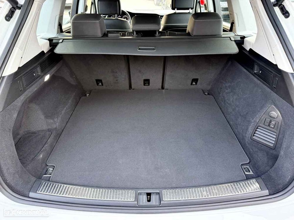 VW Touareg 3.0 TDI V6 Elegance Plus - 35