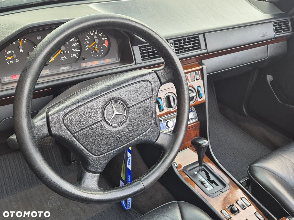 Mercedes-Benz Klasa E - 9