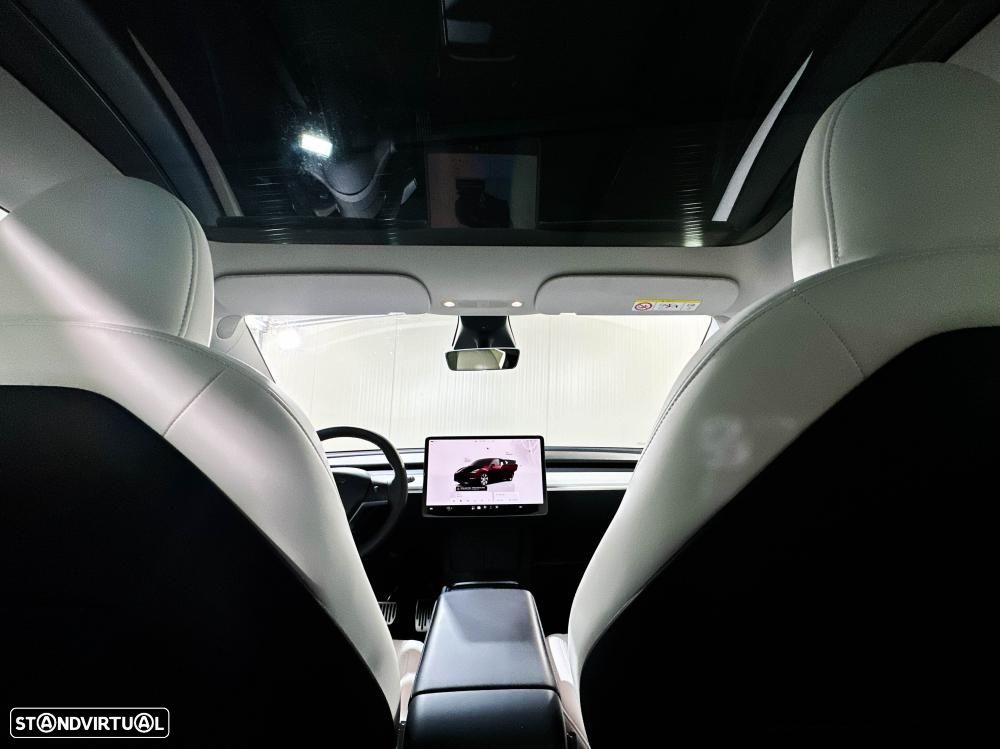Tesla Model Y Standard - 25