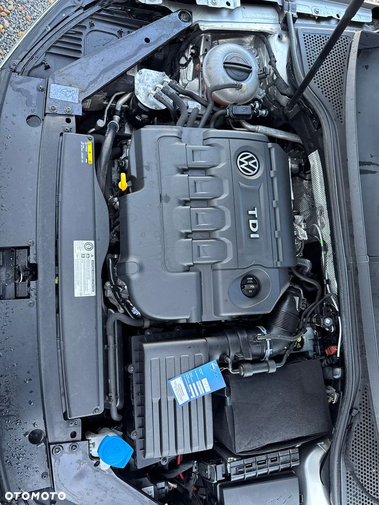 Volkswagen Passat 2.0 TDI (BlueMotion Technology) DSG Highline - 17
