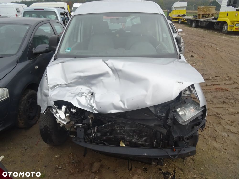 VW Caddy III na części maska zderzak błotnik drzwi klapa