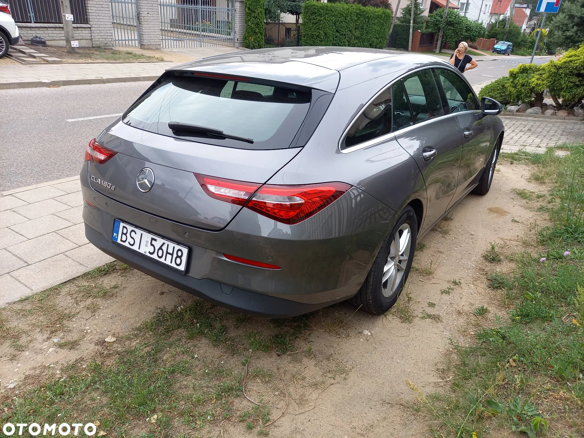 Mercedes-Benz CLA 180 d 7G-DCT - 4