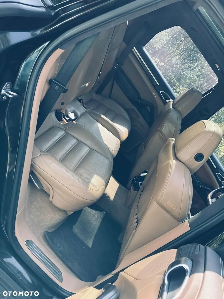 Porsche Cayenne S - 9