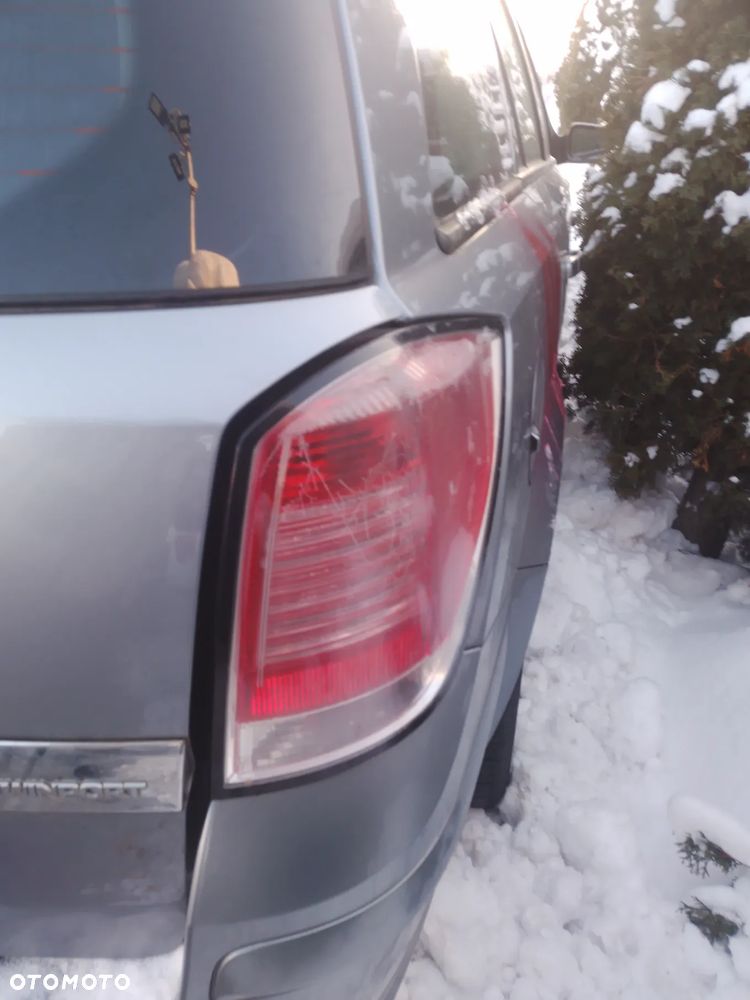 OPEL ASTRA H III 04-06  LAMPA PRZÓD PRAWA LEWA - 12