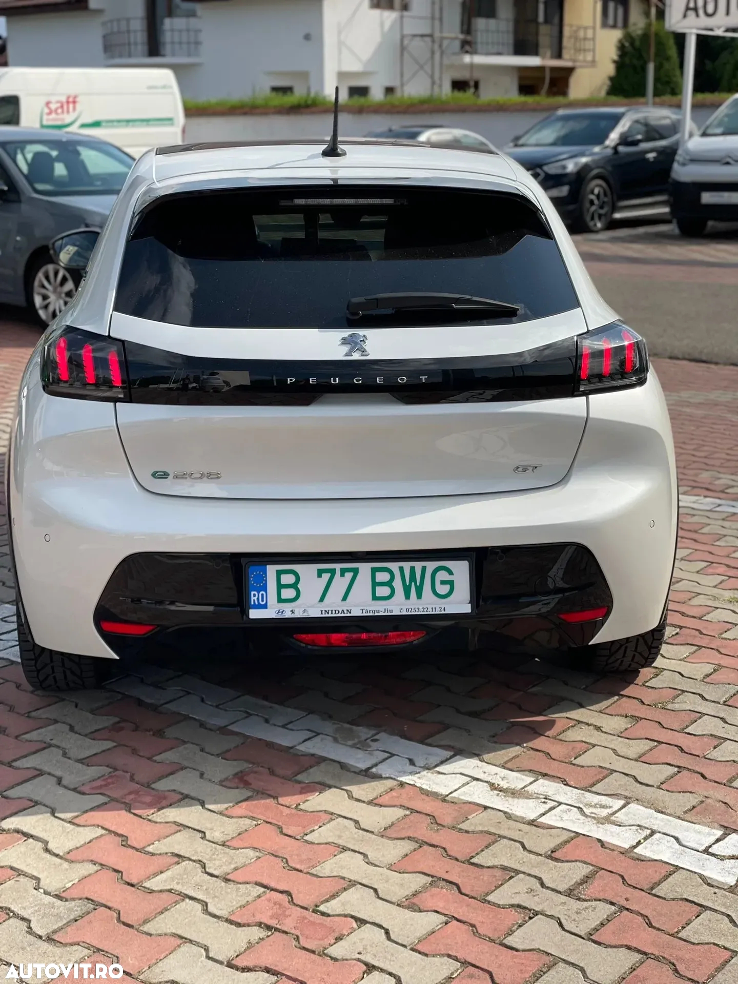 Peugeot 208 e-208 GT - 2