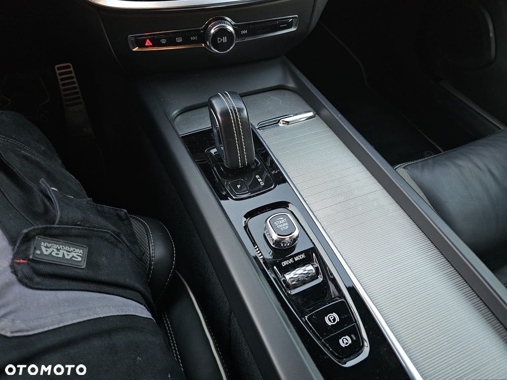 Volvo S60 T4 R-Design First Edition - 22