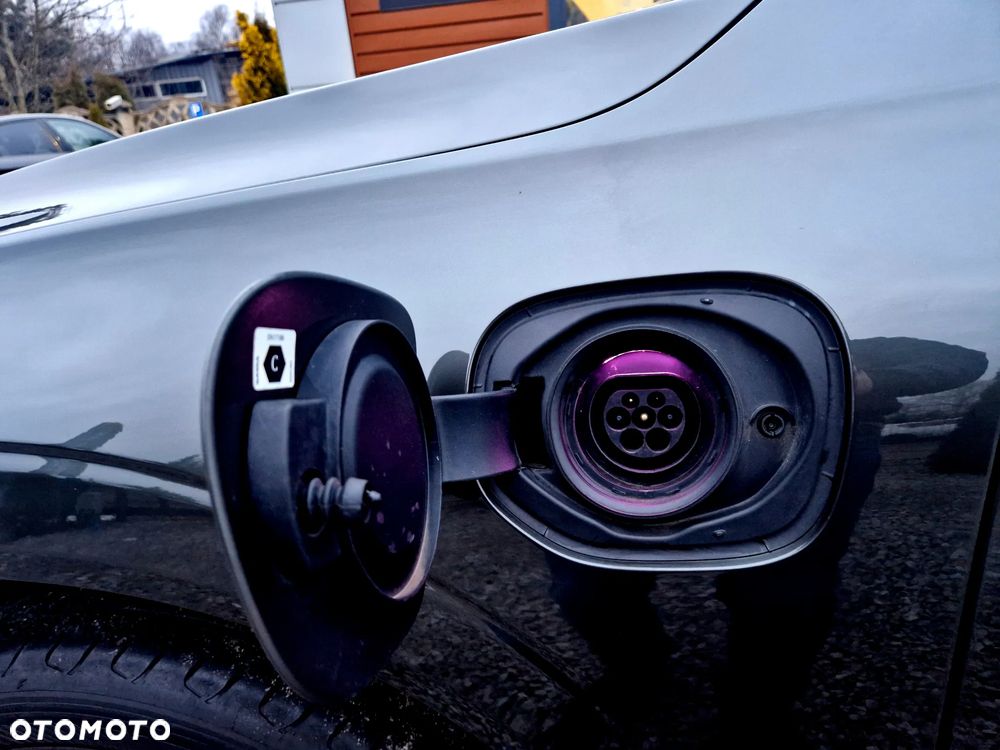 Volvo XC 60 T6 Plug-In Hybrid AWD Plus Bright - 24