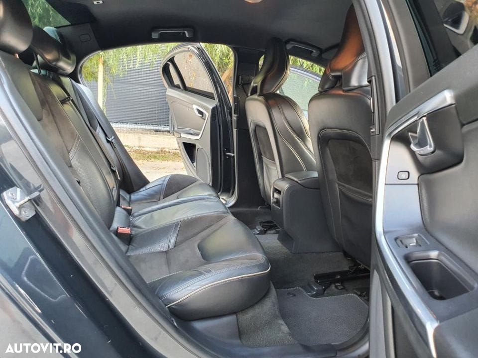 Volvo S60 D3 Geartronic RDesign - 14
