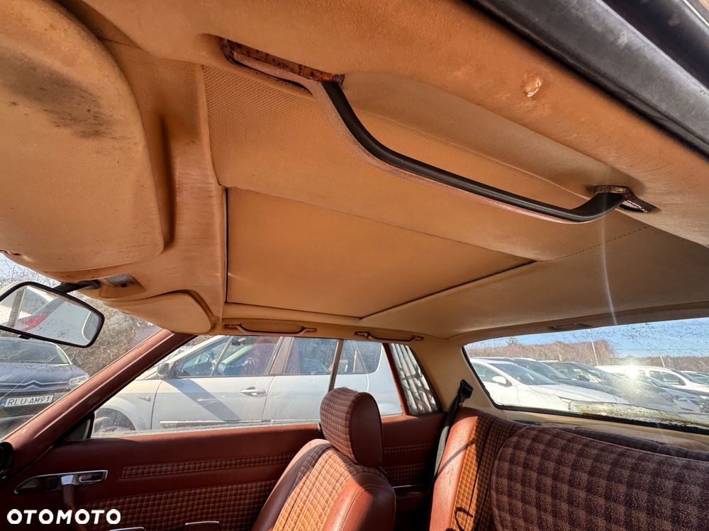 Mercedes-Benz SLC - 24