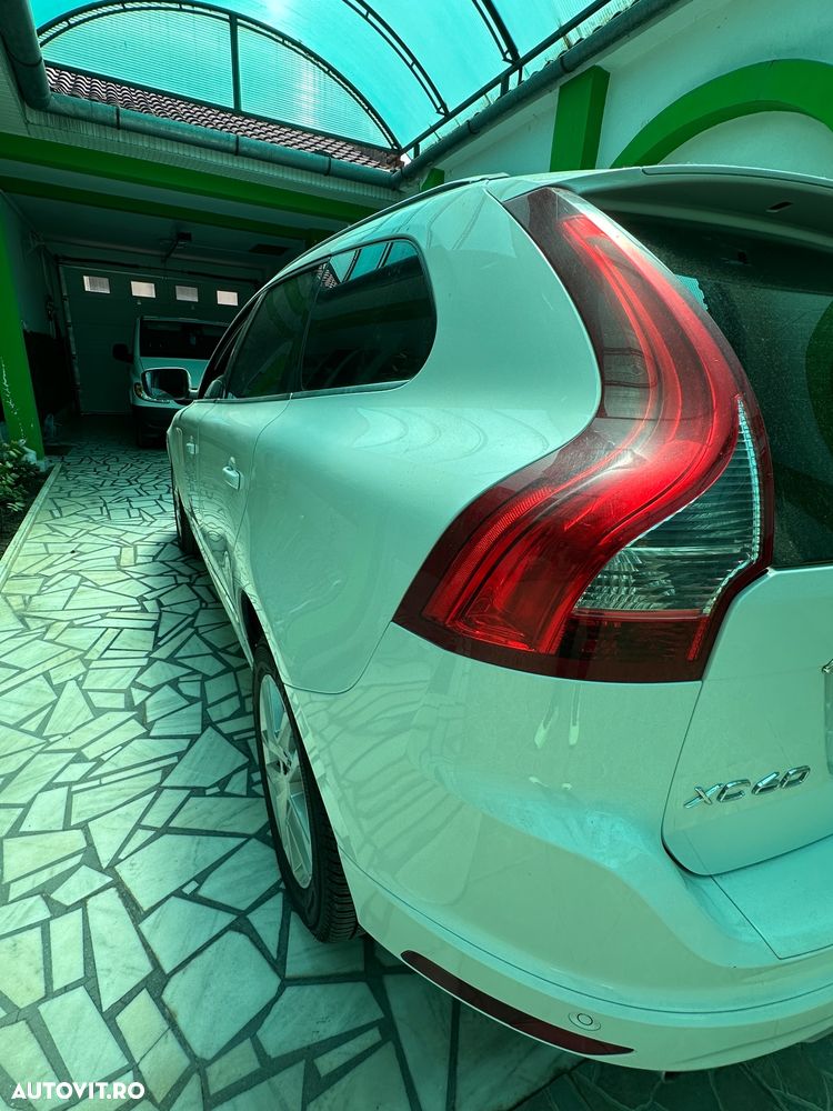 Volvo XC 60 D3 Geartronic Summum - 12