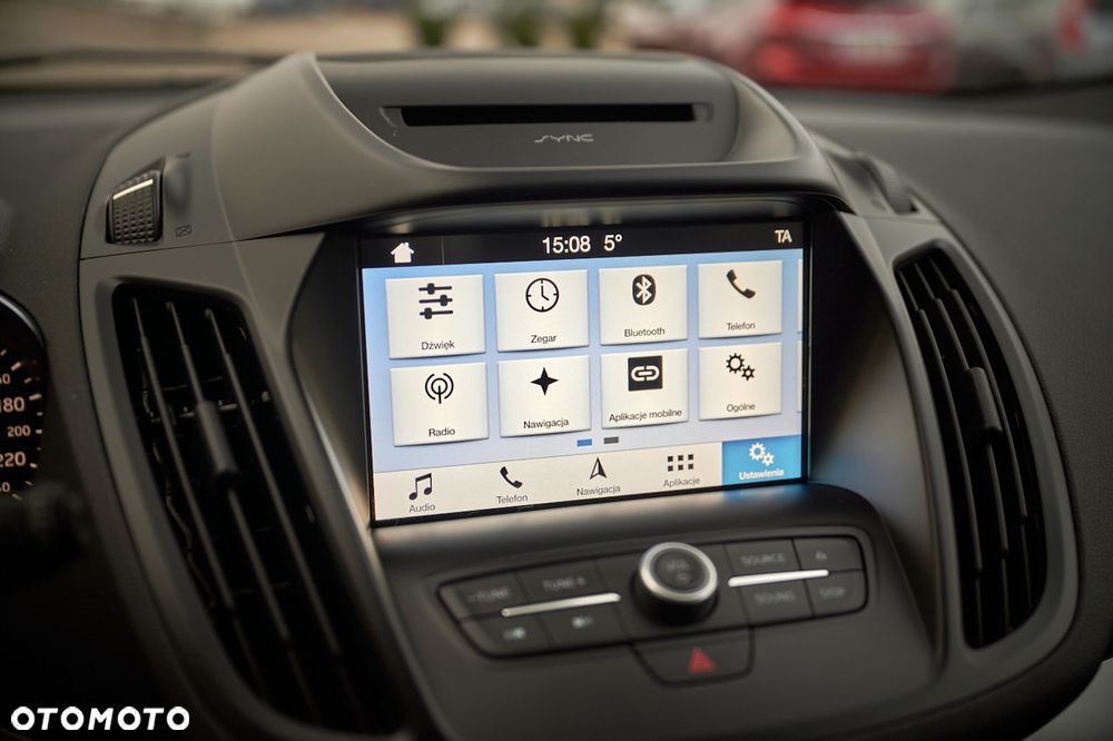 Ford Kuga 1.5 EcoBoost 2x4 Titanium - 38