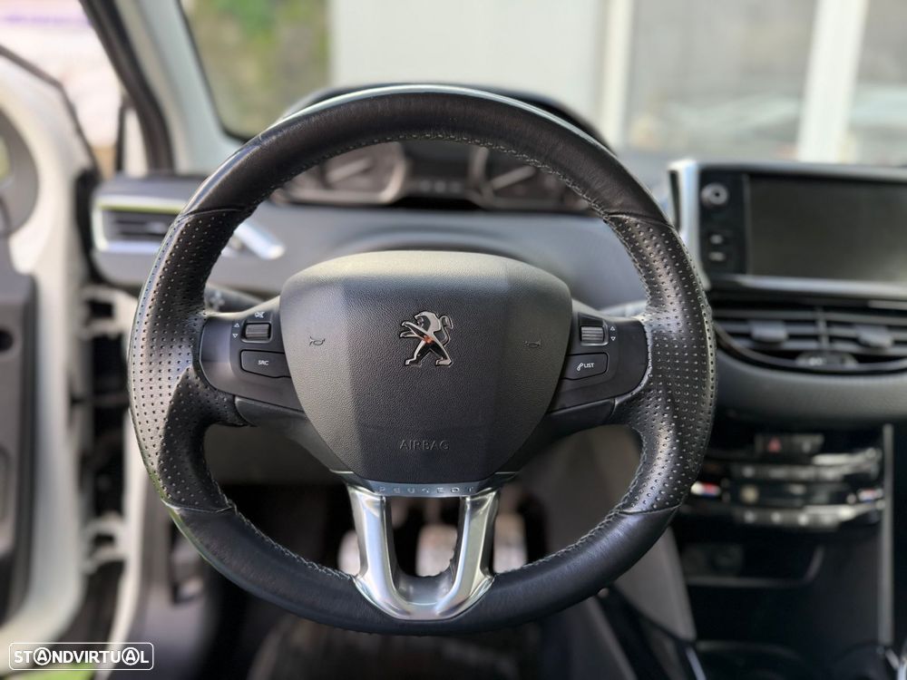 Peugeot 2008 1.6 BlueHDi Crossway - 24