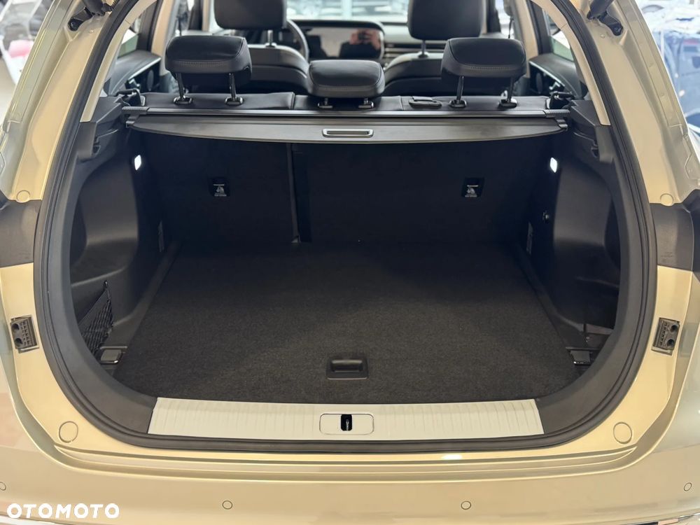 Hongqi HS5 2.0T AWD - 13