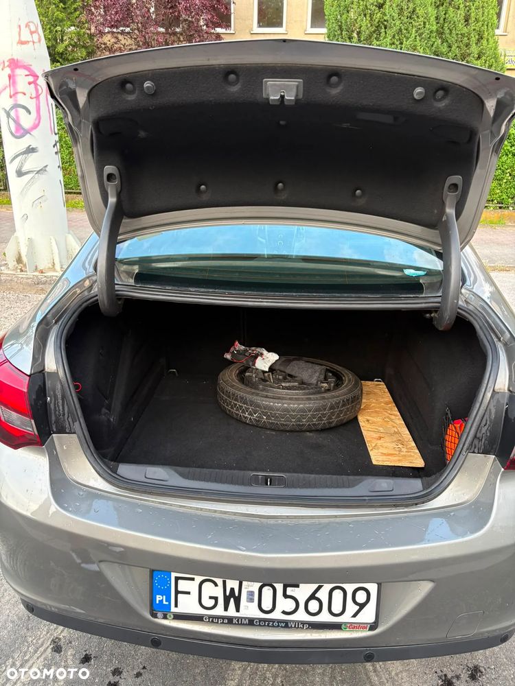 Opel Astra 1.6 Active EU6 - 11