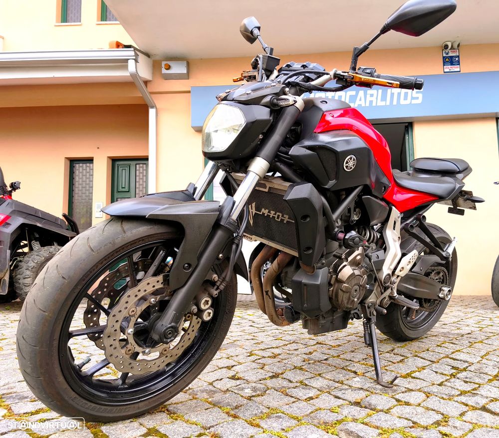 Yamaha MT-07 Naked Z/CB - 1