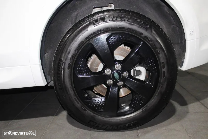 Land Rover Discovery Sport 1.5 I3 P300e AWD R-Dynamic - 19