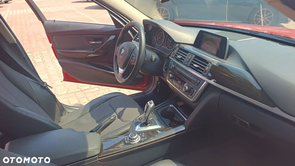 BMW Seria 3 318d Luxury Line - 23