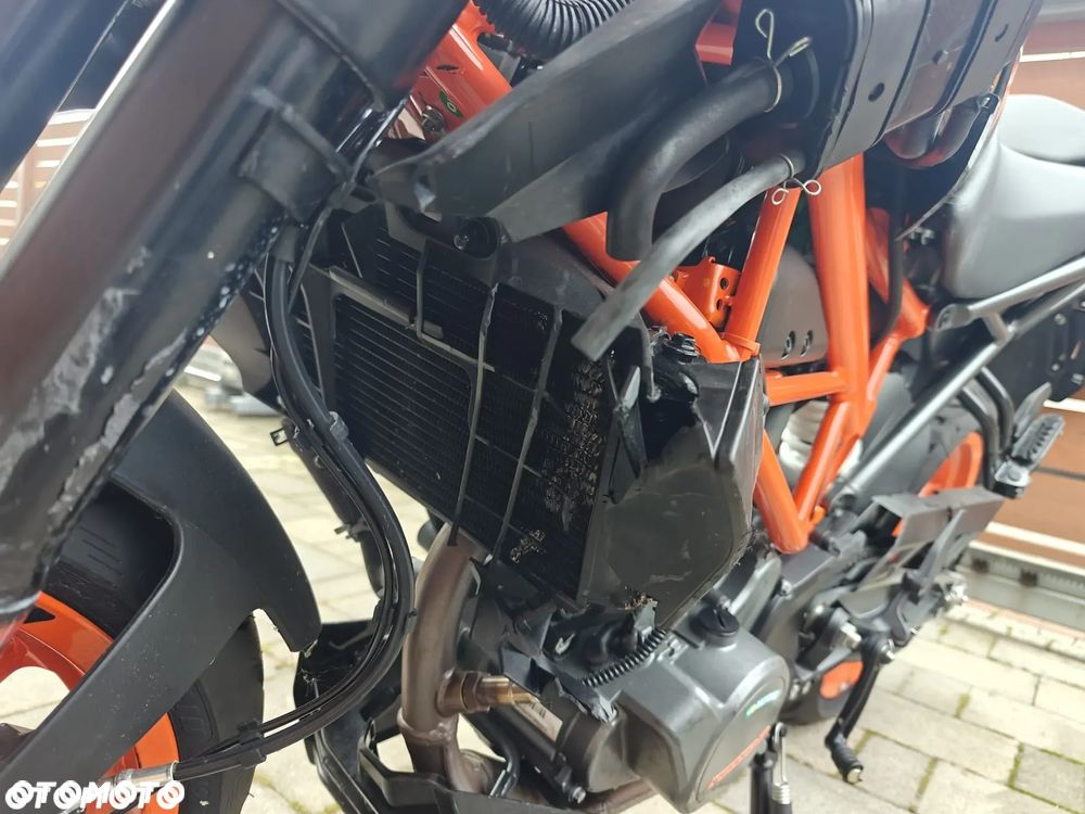 KTM Duke - 11
